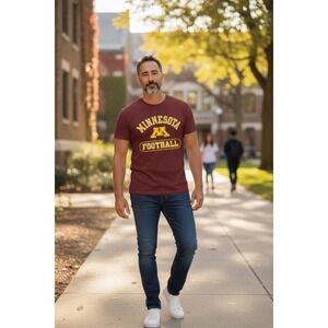1135 Champion Minnesota Golden Gophers Football T-Shirt Maroon Mens Medium NWT